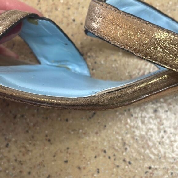 VANELi  Metallic Gold Leather Two Strap Kitten Heel Slide Mule Sandals sz 8 - Picture 14 of 14
